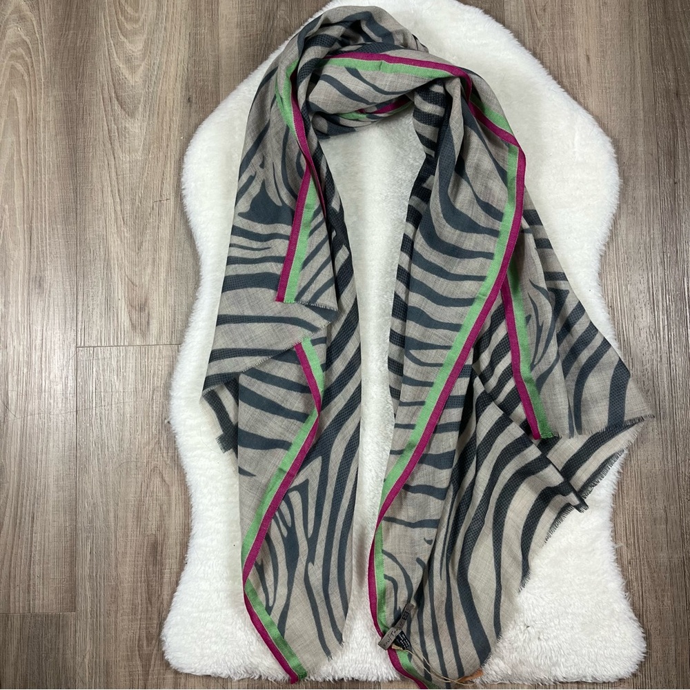 Inouitoosh zebra wool silk scarf